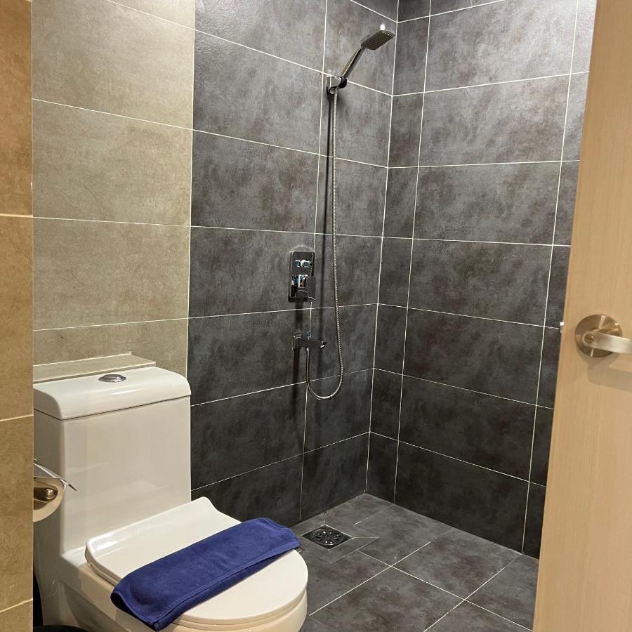 Arusuites Tanjung Aru Kota Kinabalu - Laxzone Suite Exterior foto